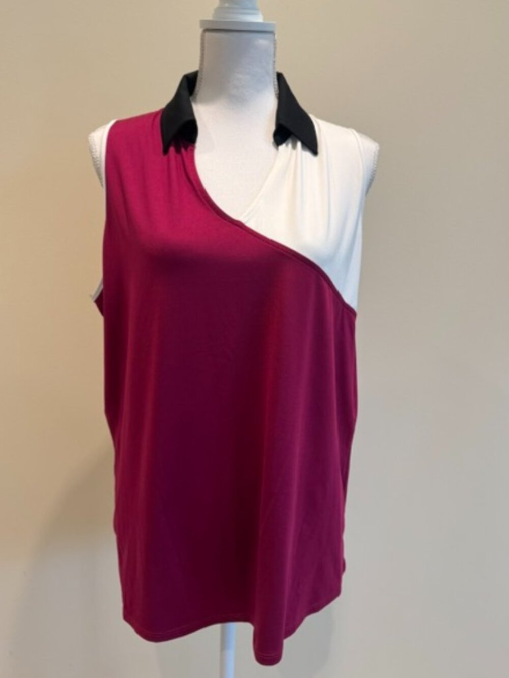 Belyn Key Sleeveless Women's Golf Shirt Size XL